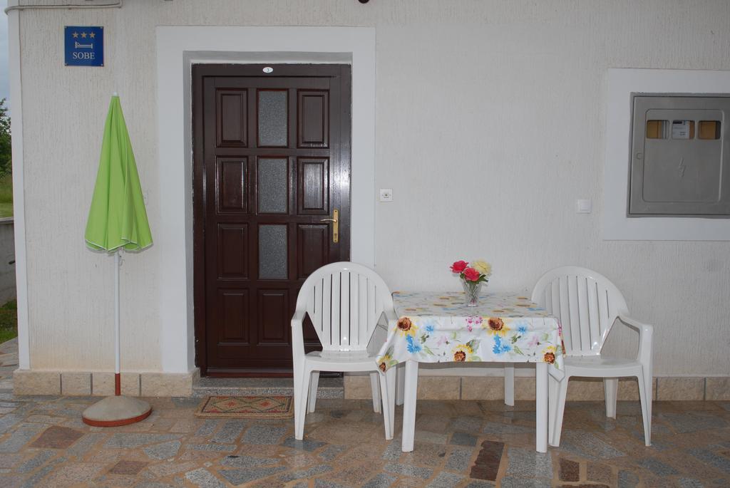 Apartment Vesna Veleniki Екстер'єр фото