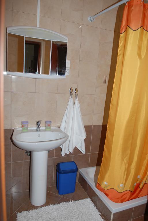 Apartment Vesna Veleniki Екстер'єр фото