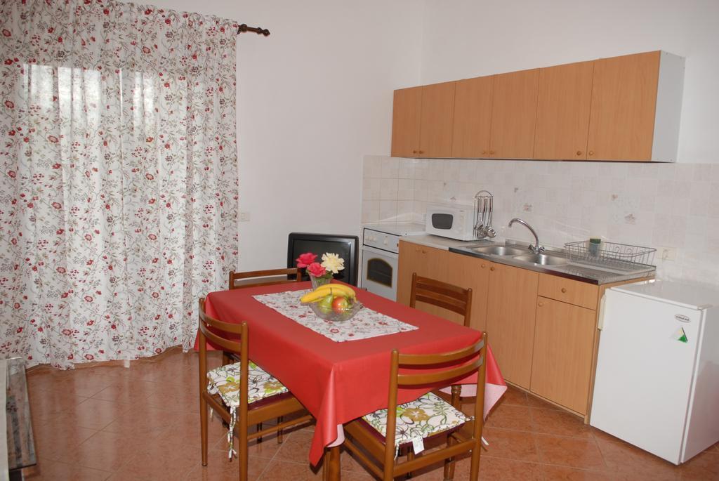 Apartment Vesna Veleniki Екстер'єр фото