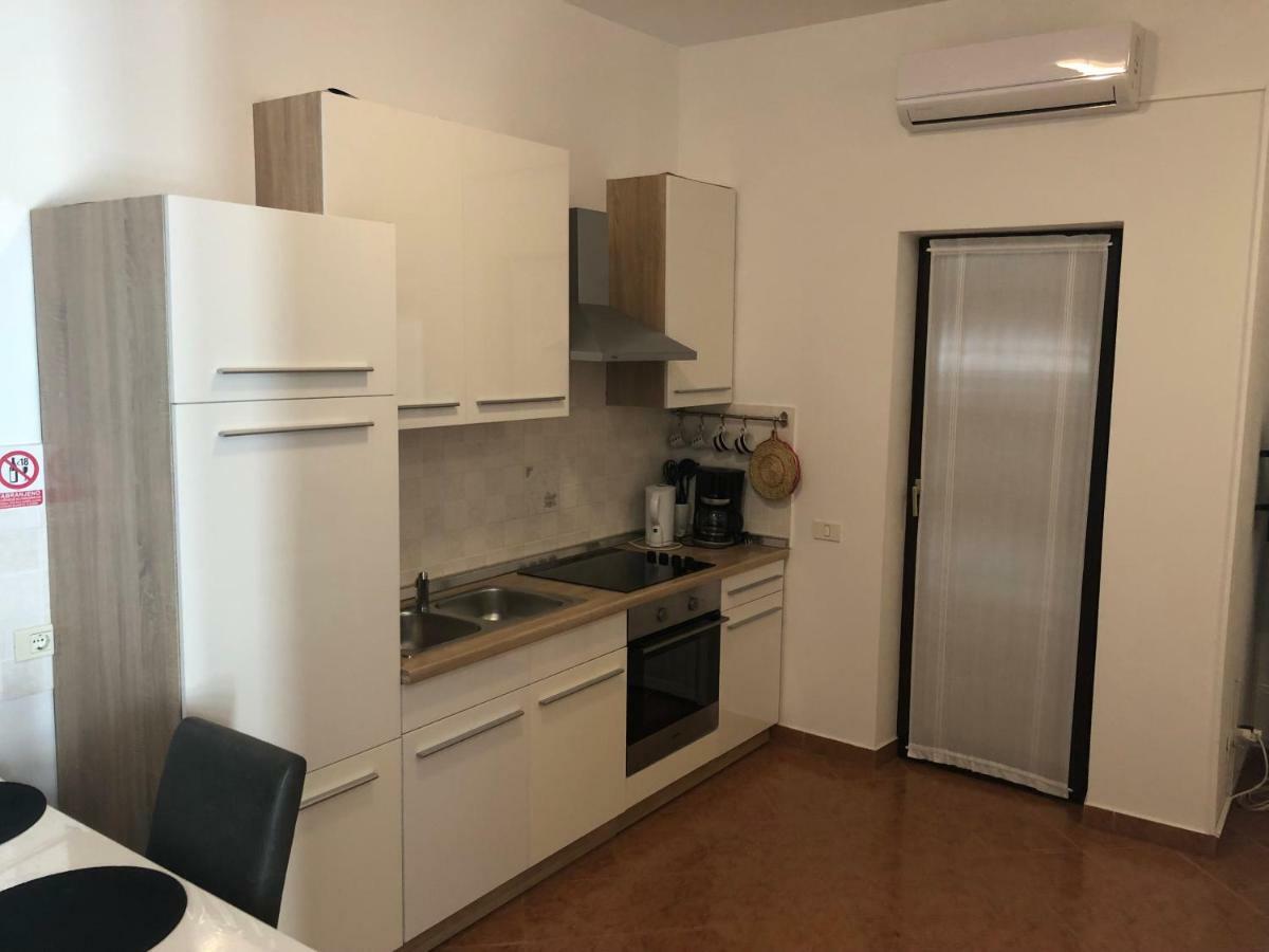 Apartment Vesna Veleniki Екстер'єр фото
