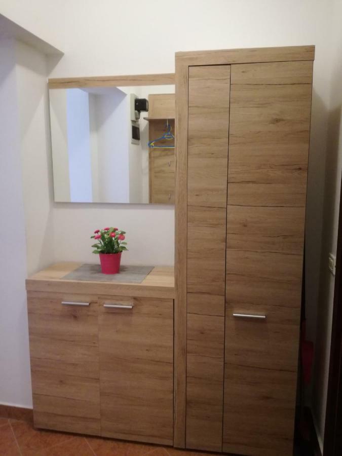 Apartment Vesna Veleniki Екстер'єр фото
