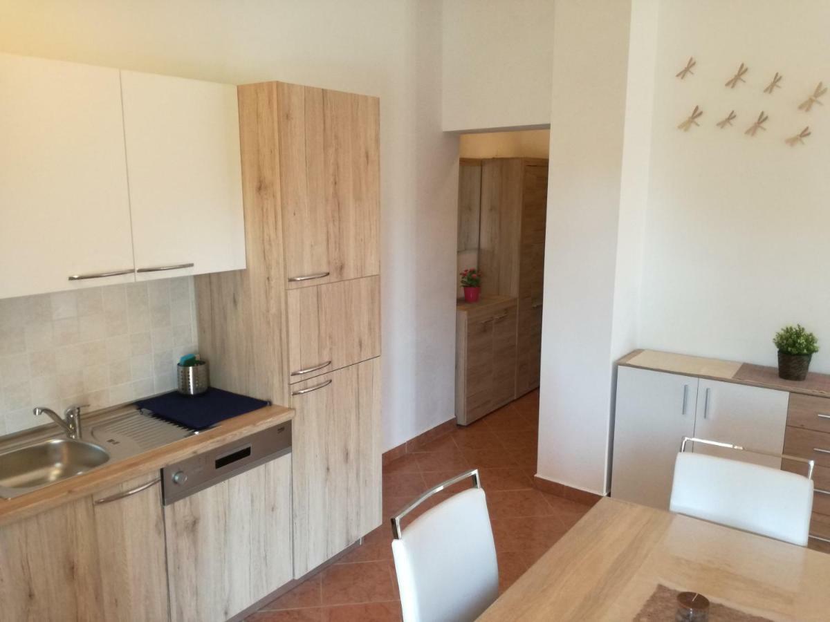 Apartment Vesna Veleniki Екстер'єр фото