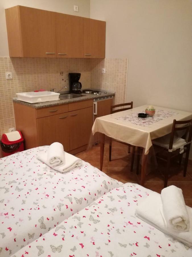 Apartment Vesna Veleniki Екстер'єр фото