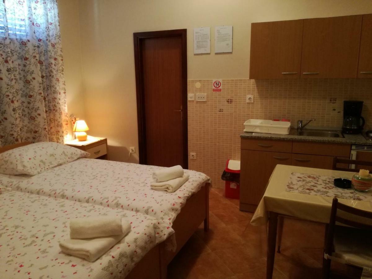Apartment Vesna Veleniki Екстер'єр фото
